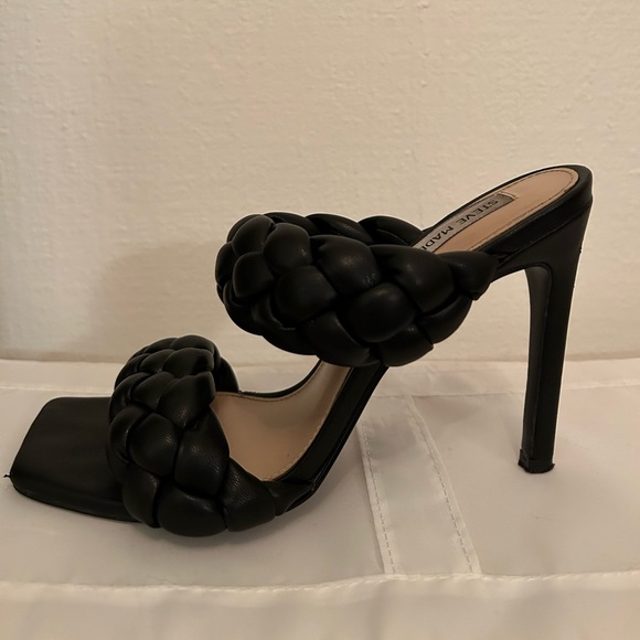 Kenley Heel - Picture 3 of 3